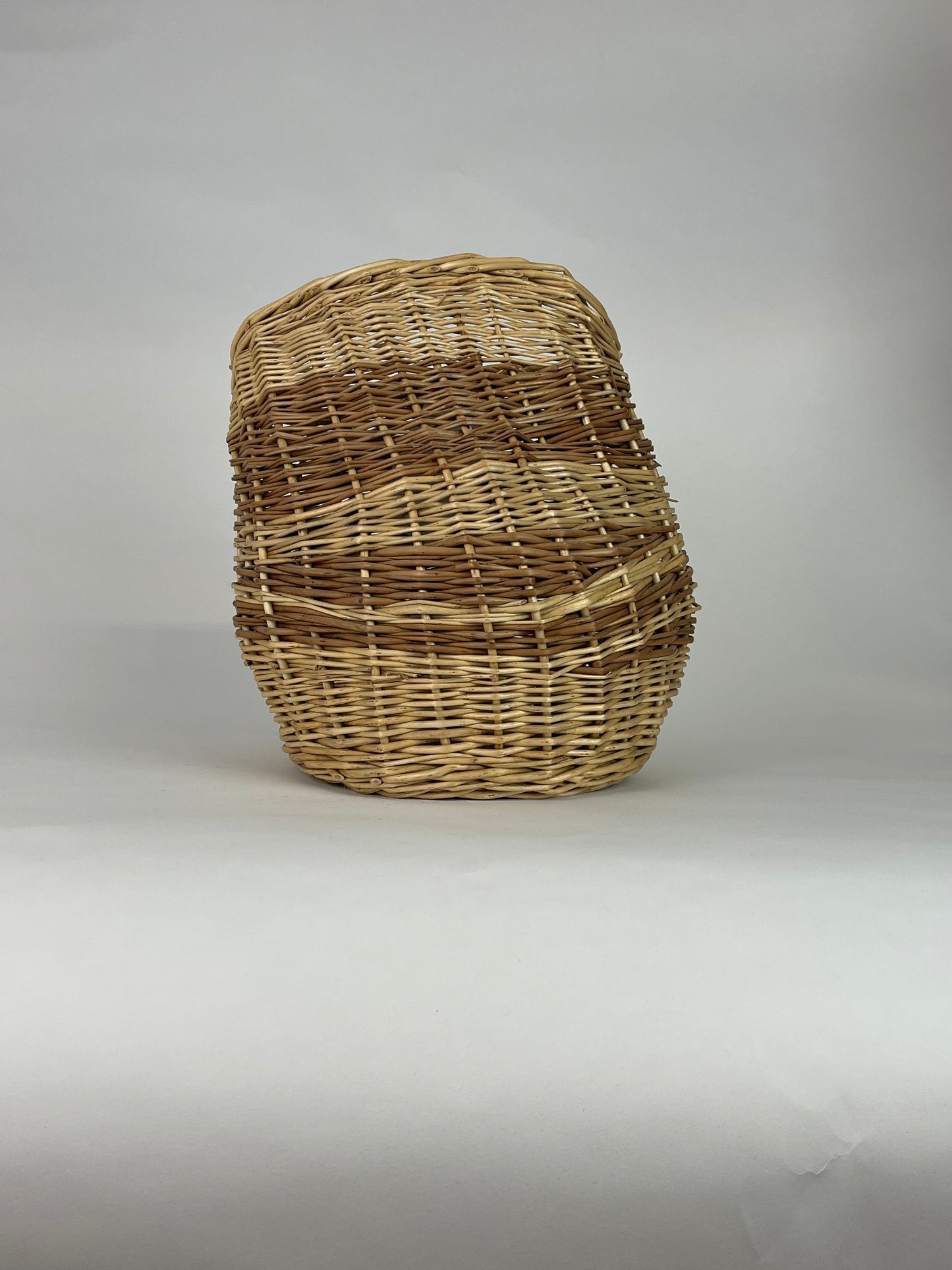 Designkorb aus Weide, Unikat